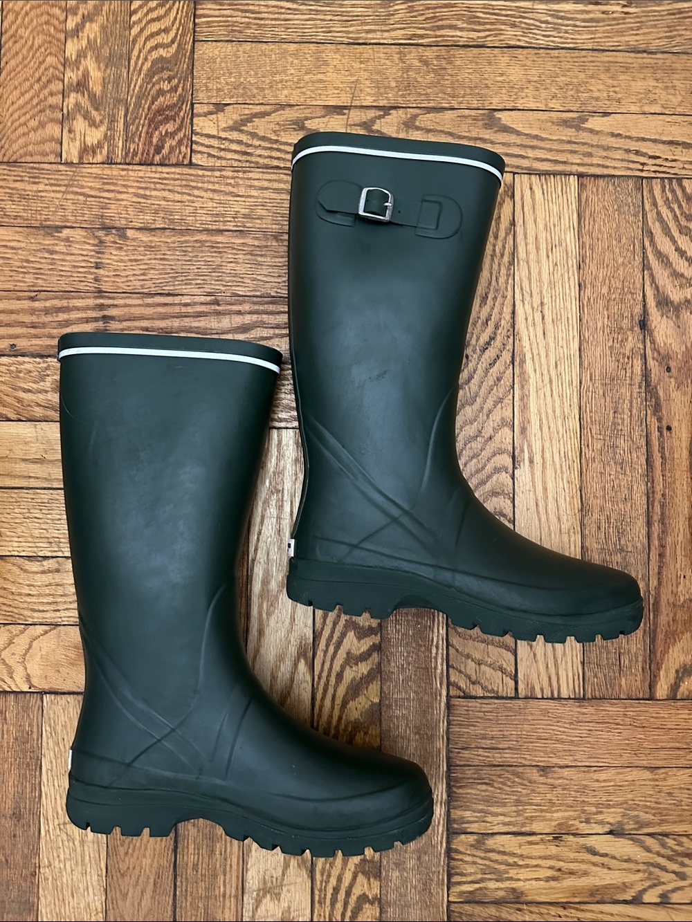 Women's Squall Buckle Tall Rain Boots COLOR: Fresh Evergreen - Picture 8 of 9